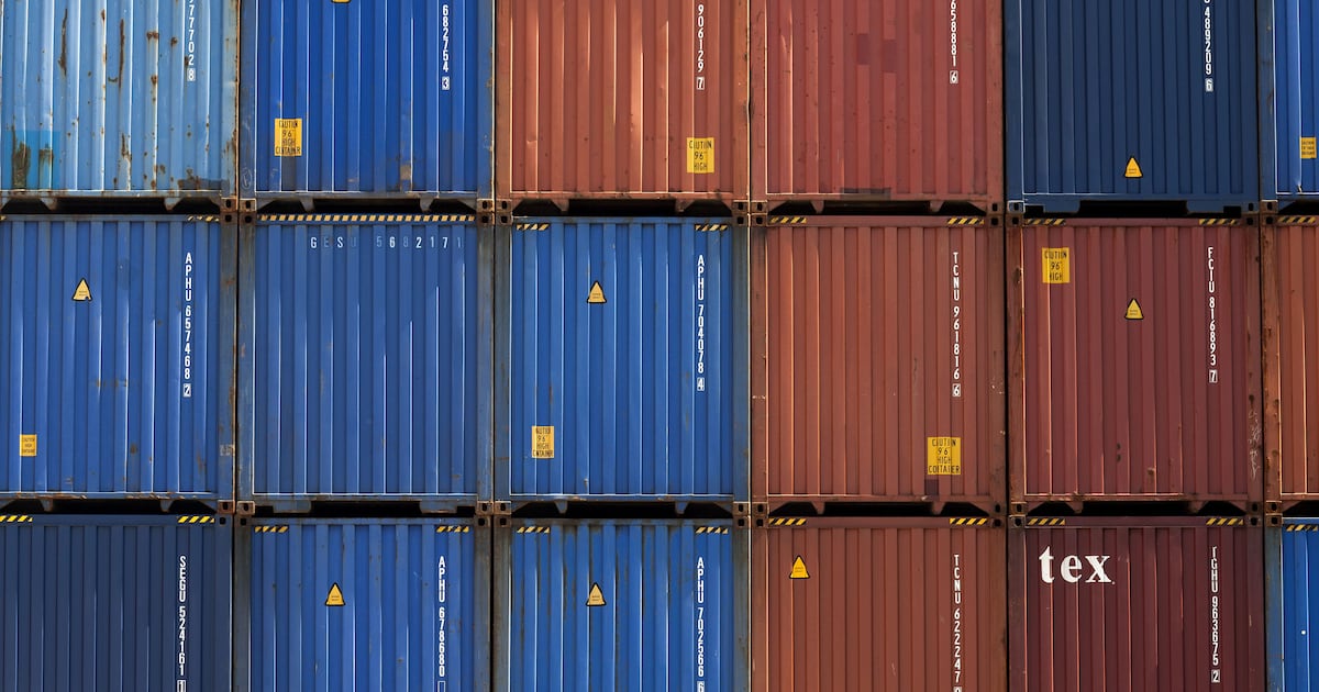 Exportaciones logran récord por impulso de las manufacturas