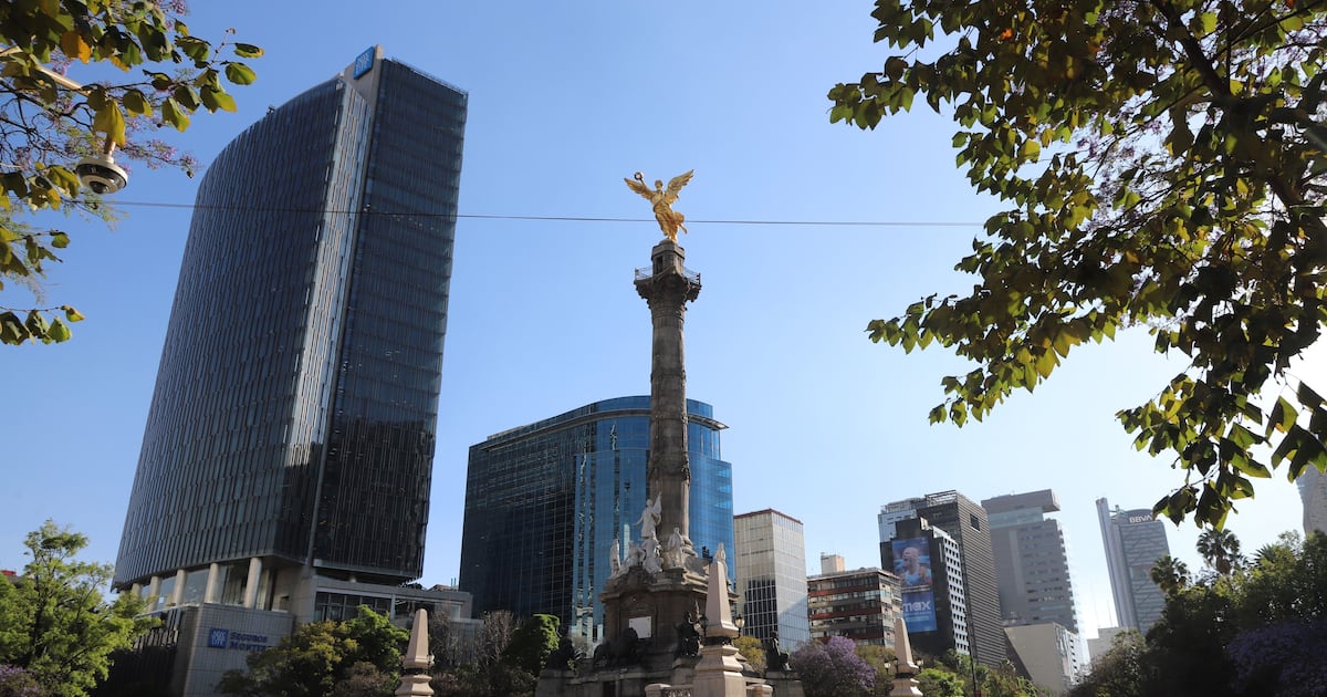 Calificación ‘estable’ para México fue por economía ‘deficiente’ y problemas con empresas estatales: S&P