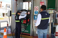 ‘Cuidadito’ con comprar ‘huachicol’: SAT exigirá nuevo CFDI a gasolineras a partir de abril